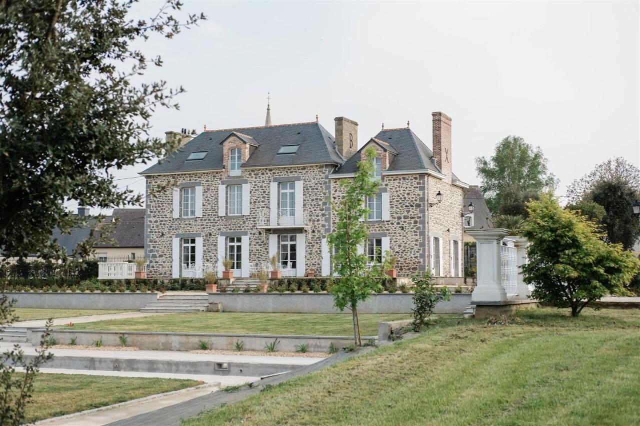 Bed and Breakfast Domaine Les Jardins Darsene Tinténiac Exterior foto