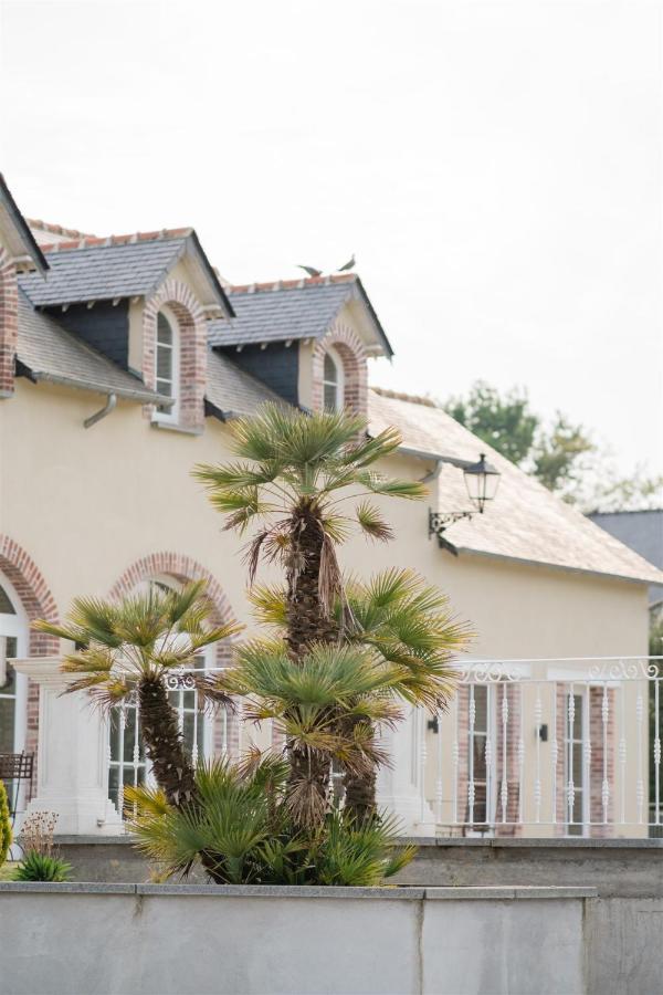 Bed and Breakfast Domaine Les Jardins Darsene Tinténiac Exterior foto